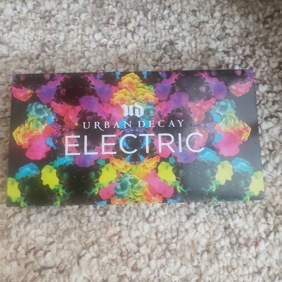 Urban Decay Other - Urban Decay Electric Eyeshadow Pallet